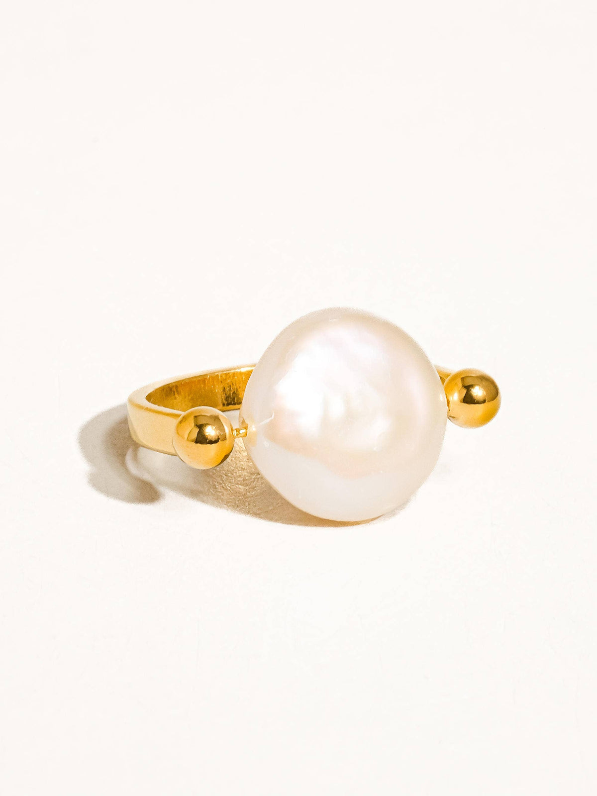 Luna Pearl Ring